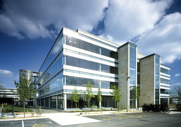 Longwater Avenue, 300